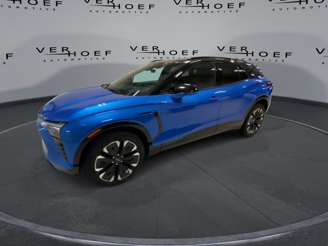 Used 2026 Riptide Blue Metallic Chevrolet AWD RS image 4