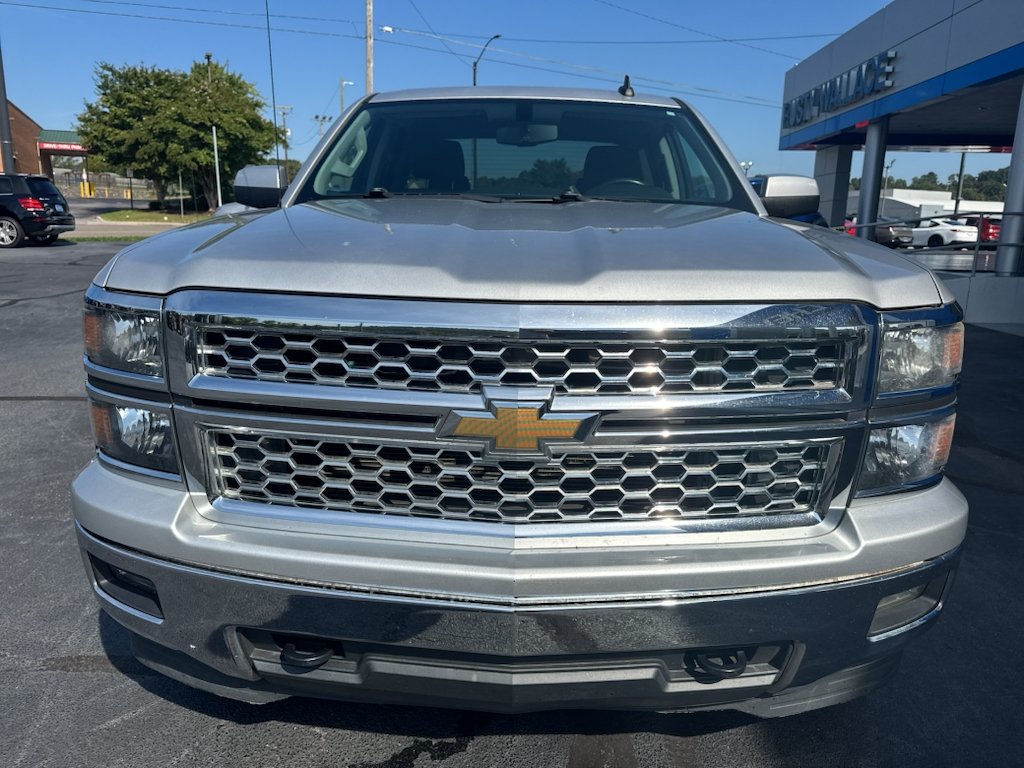 Used 2015 SILVER ICE METALLIC Chevrolet LT image 6