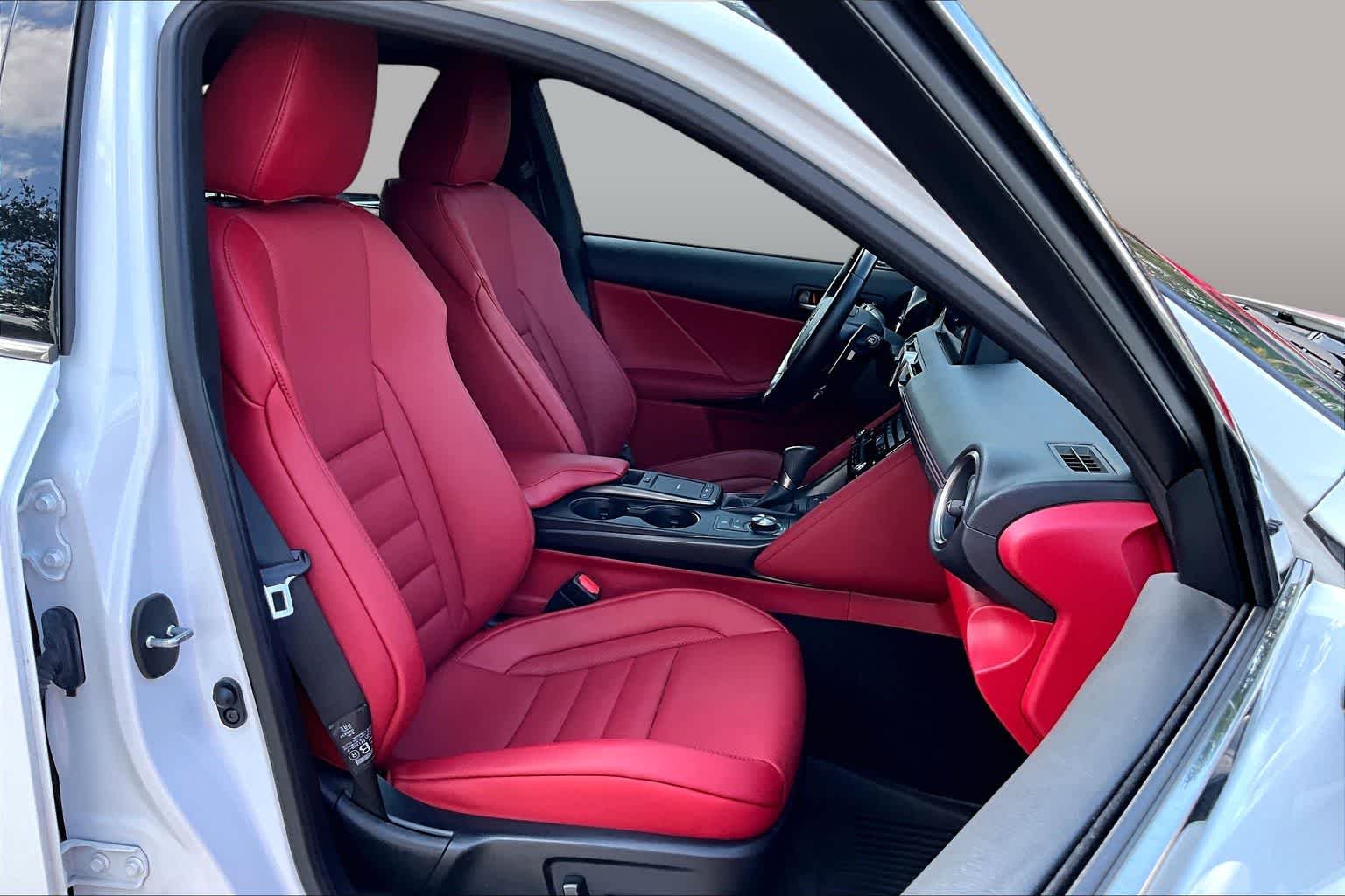 Used 2022 Ultra White Lexus F SPORT image 9