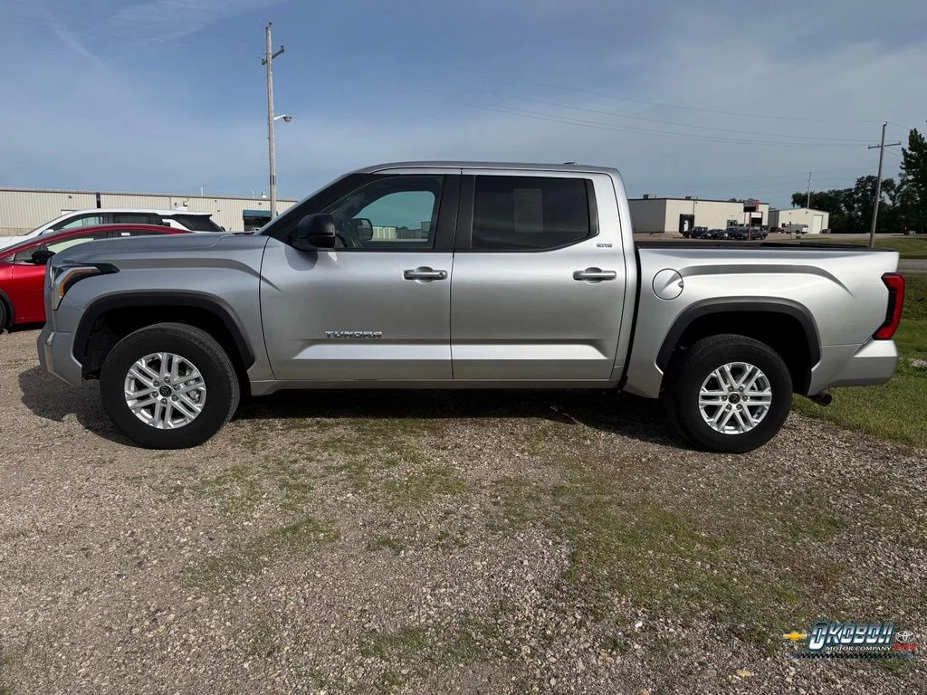 2024 Toyota Tundra SR5 - Photo 6