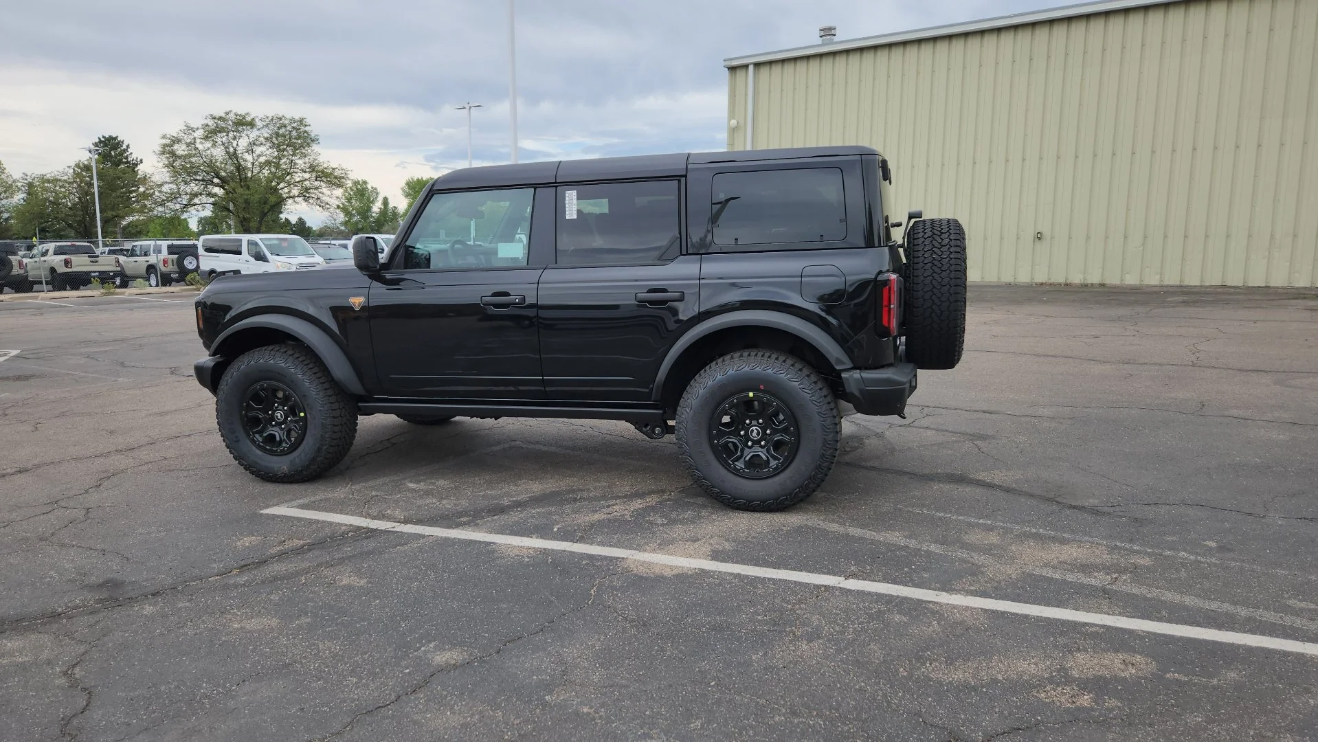 New 2026 Shadow Black Ford Badlands image 4