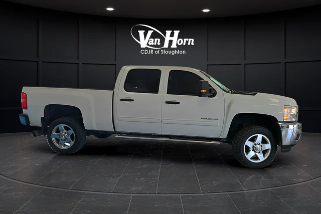 Used 2014 Summit White Chevrolet LT image 8