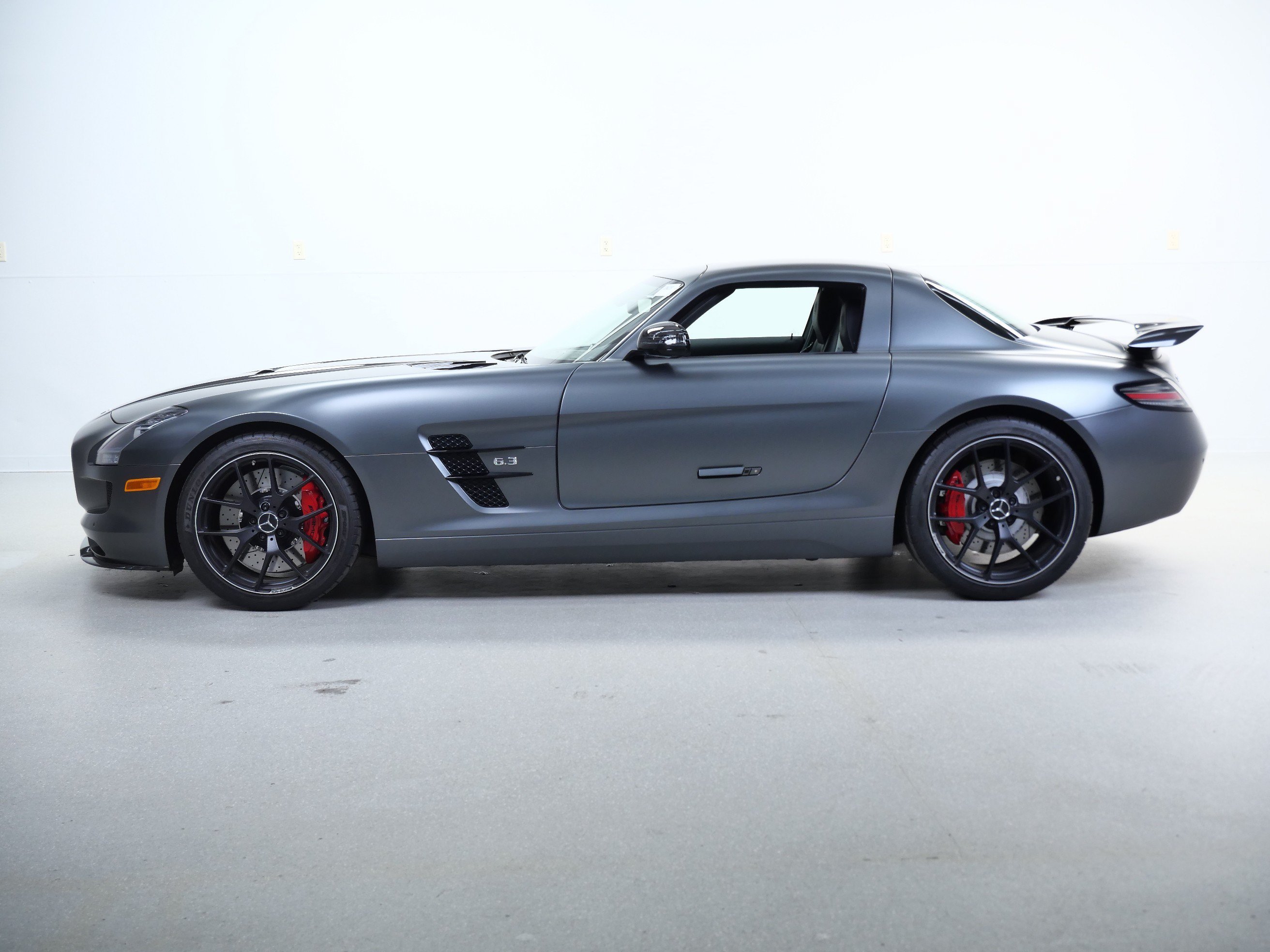 Used 2015 Gray Mercedes-Benz SLS AMG® GT Final Edition image 10