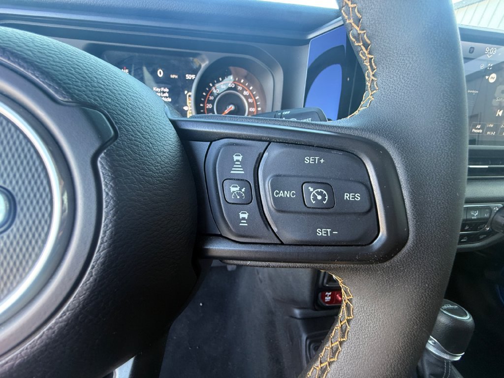 New 2024 Hydro Blue Pearl-Coat Exterior Paint Jeep  image 24