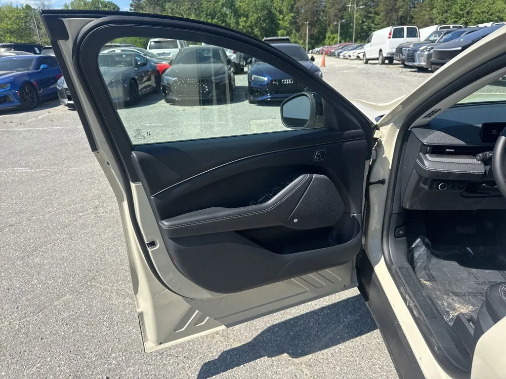 Used 2025 Beige Ford Premium image 26