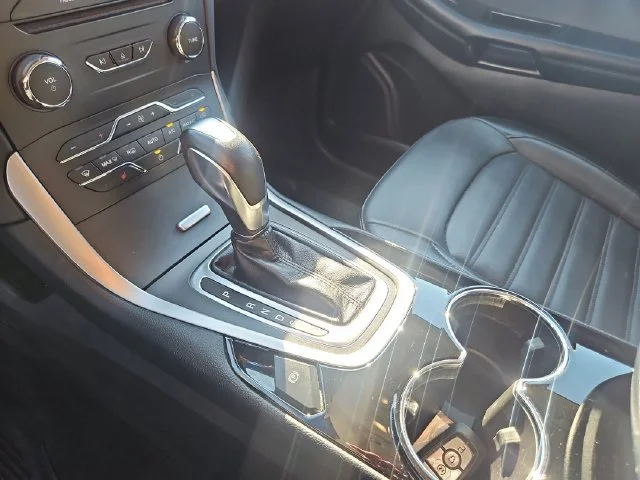 Used 2018 Gold Ford SEL image 24