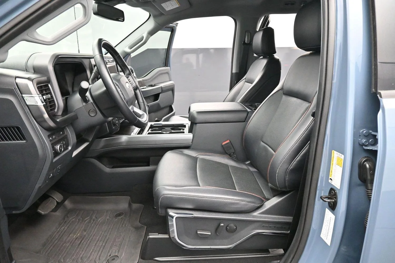 Used 2023 Azure Gray Metallic Tri-Coat Ford Lariat image 13