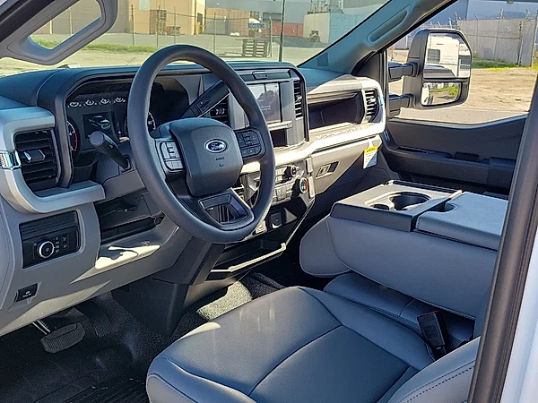 2026 Ford F-550 Super Duty Chassis Cab XL - Photo 11
