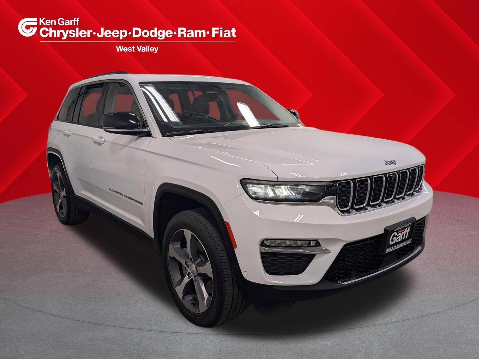 2022 Jeep Grand Cherokee 4xe 4x4's photo