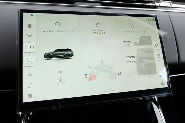 New 2026 Fuji White Land Rover Dynamic SE image 40