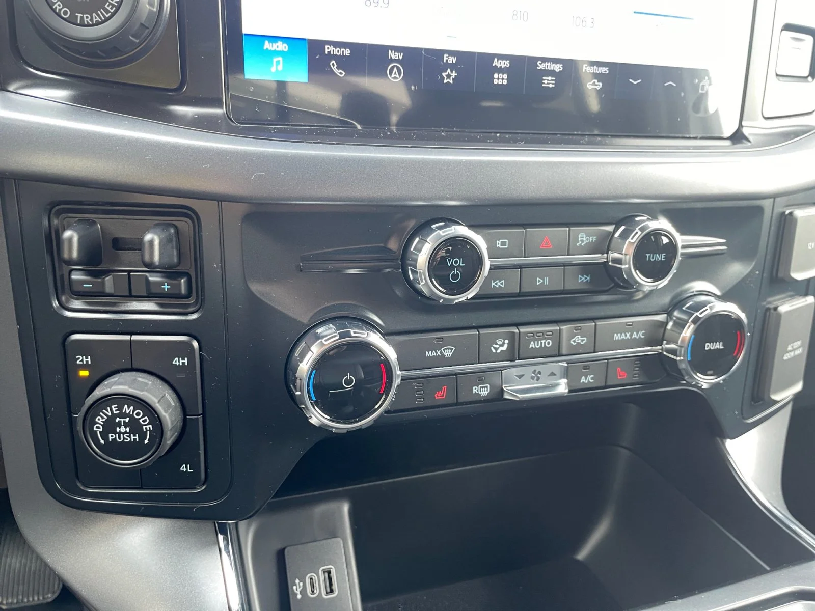 New 2026 Oxford White Ford XLT image 20