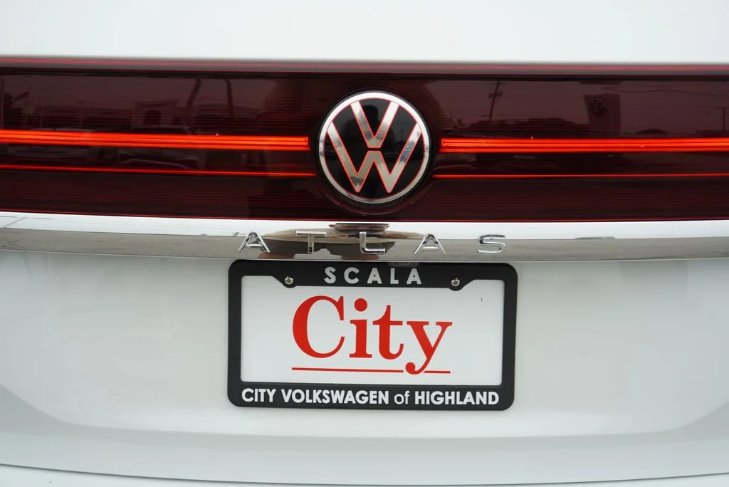 New 2026 White/off-white Volkswagen 2.0T SE w/Technology image 37