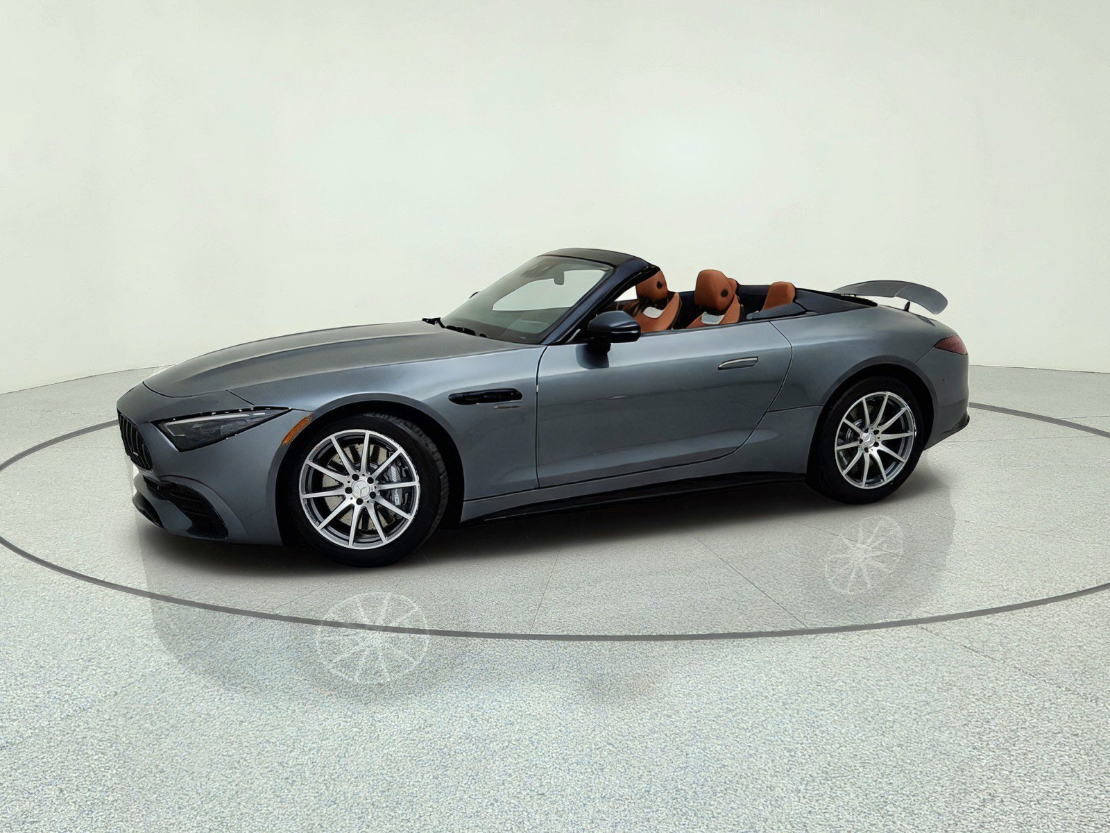 New 2027 Selenite Grey Metallic Mercedes-Benz AMG® SL 43 Roadster image 42