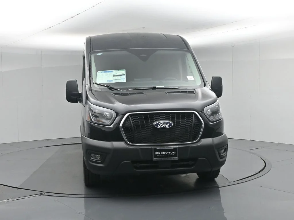 New 2026 Agate Black Metallic Ford Base image 23