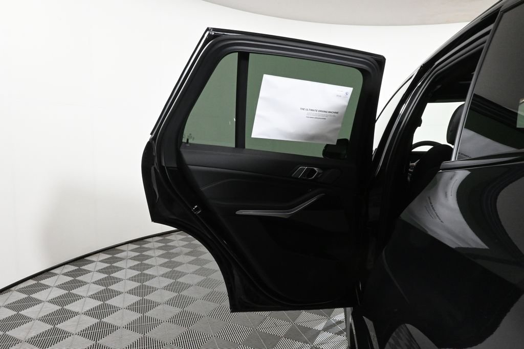 Used 2026 Black BMW xDrive50e image 33