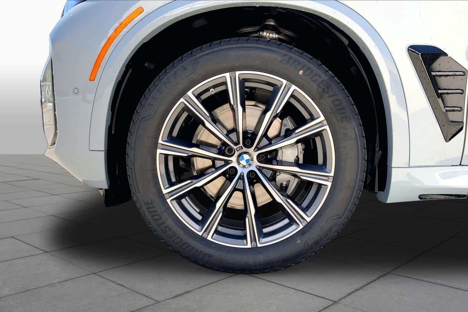 New 2026 Brooklyn Grey Metallic BMW xDrive40i image 11