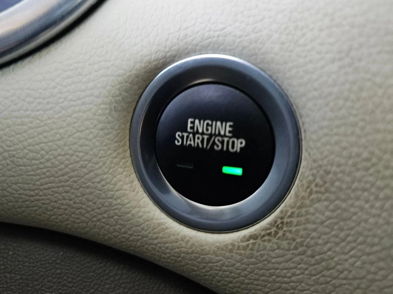 Used 2024 Lakeshore Blue Metallic Chevrolet LT image 25