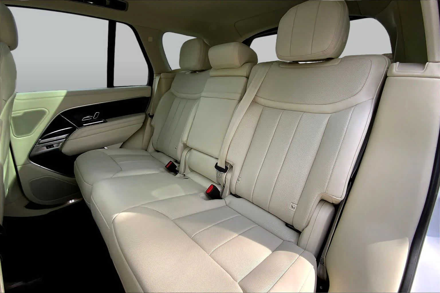 2023 Land Rover Range Rover SE - Photo 19