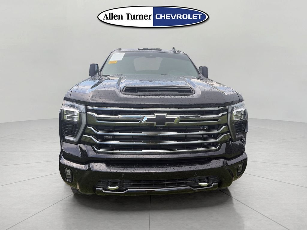 Used 2024 Black Chevrolet High Country image 3