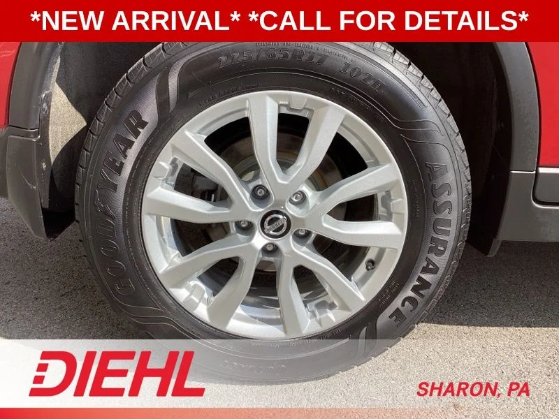 Certified Used 2017 Palatial Ruby Nissan SV image 9