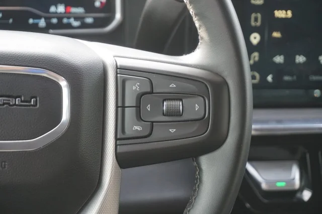 Used 2024  GMC Denali image 28