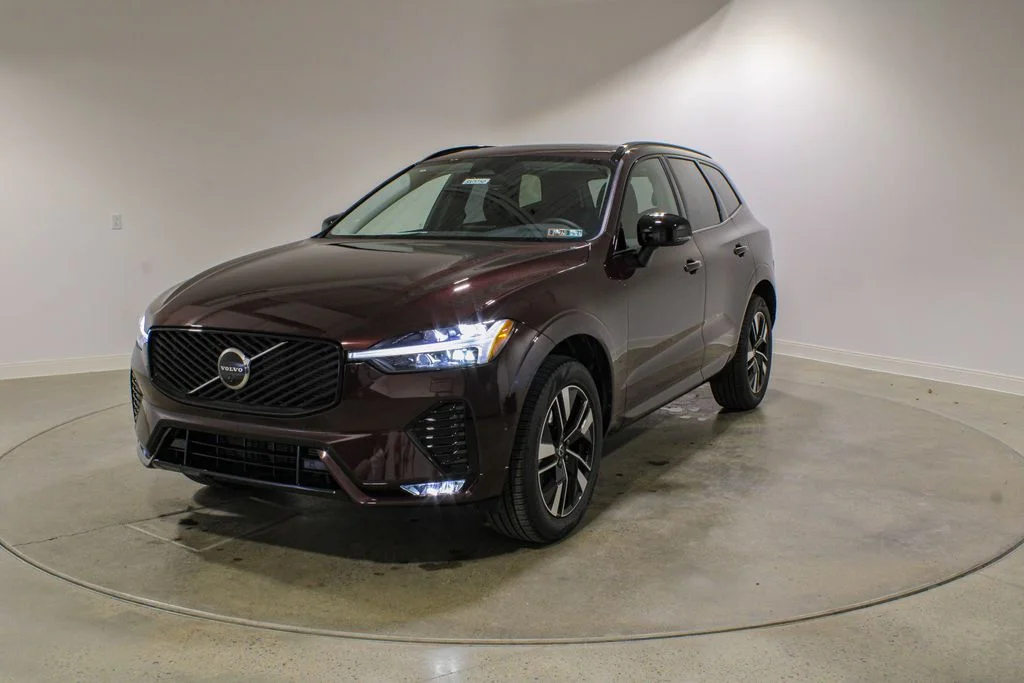 2026 Volvo XC60 B5 Core Dark AWD's photo