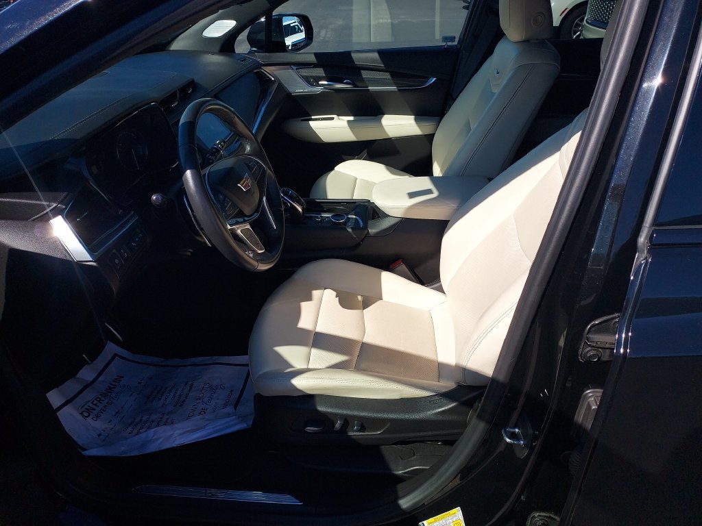 Used 2023 Black Cadillac Sport image 17