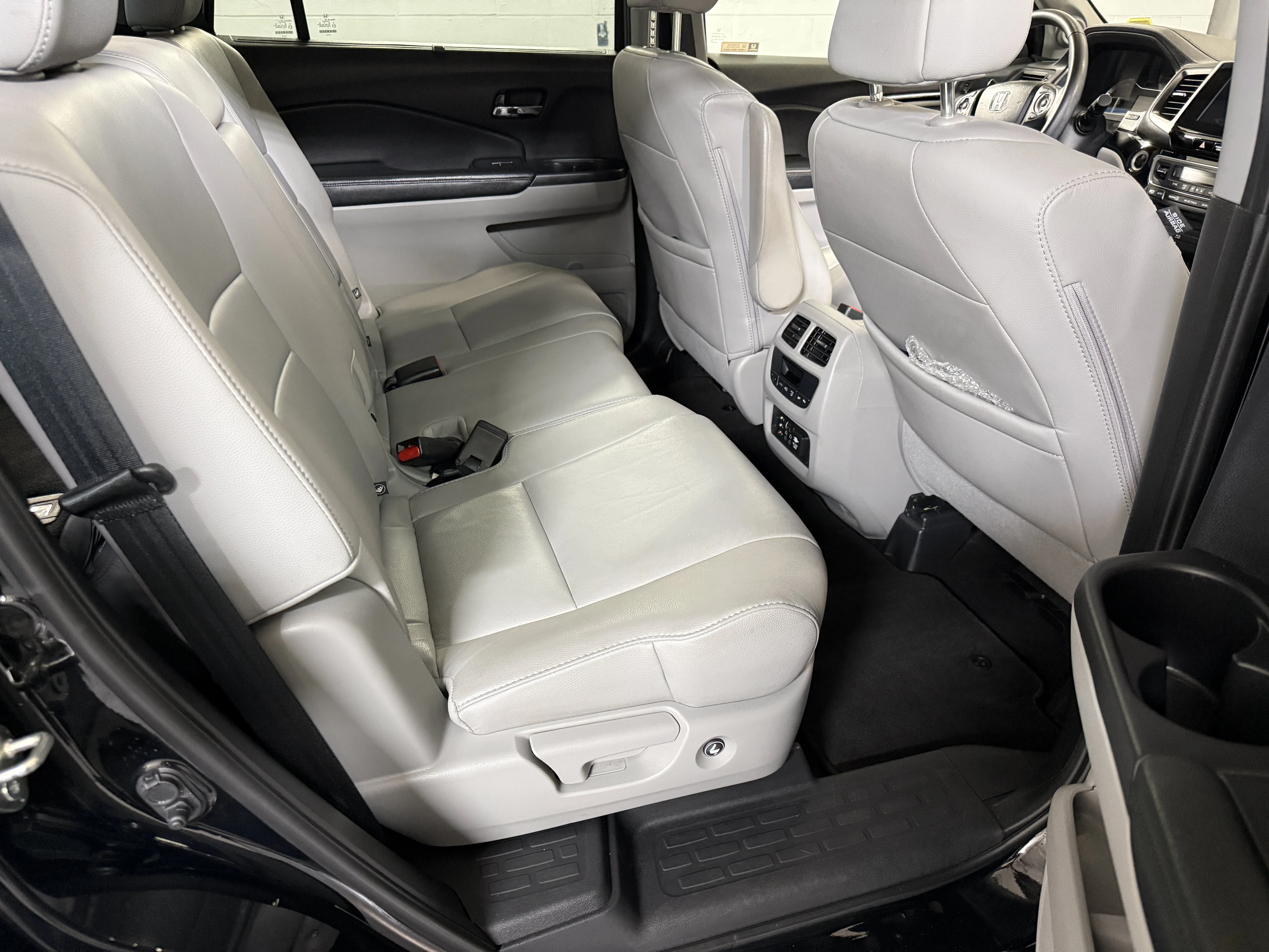 Certified Used 2018 Crystal Black Pearl Honda Touring image 22