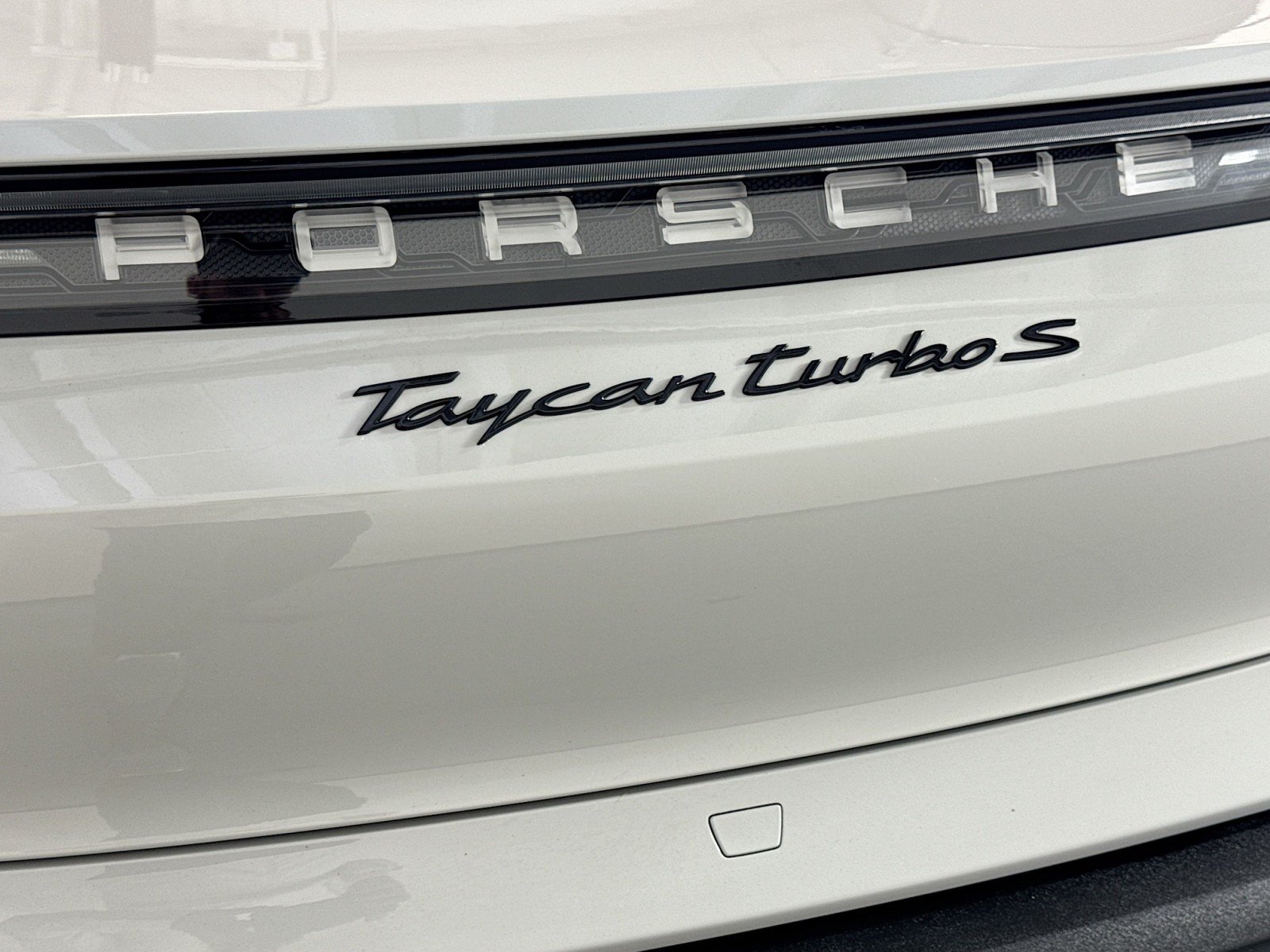 Used 2021 Chalk Porsche Turbo image 25