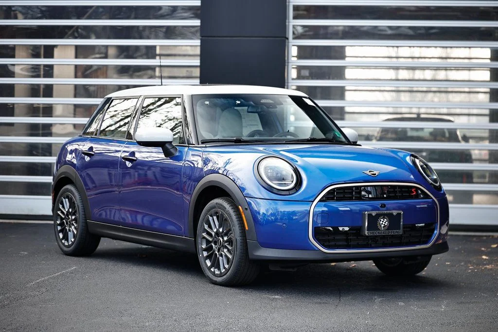 2026 MINI Hardtop Cooper S's photo