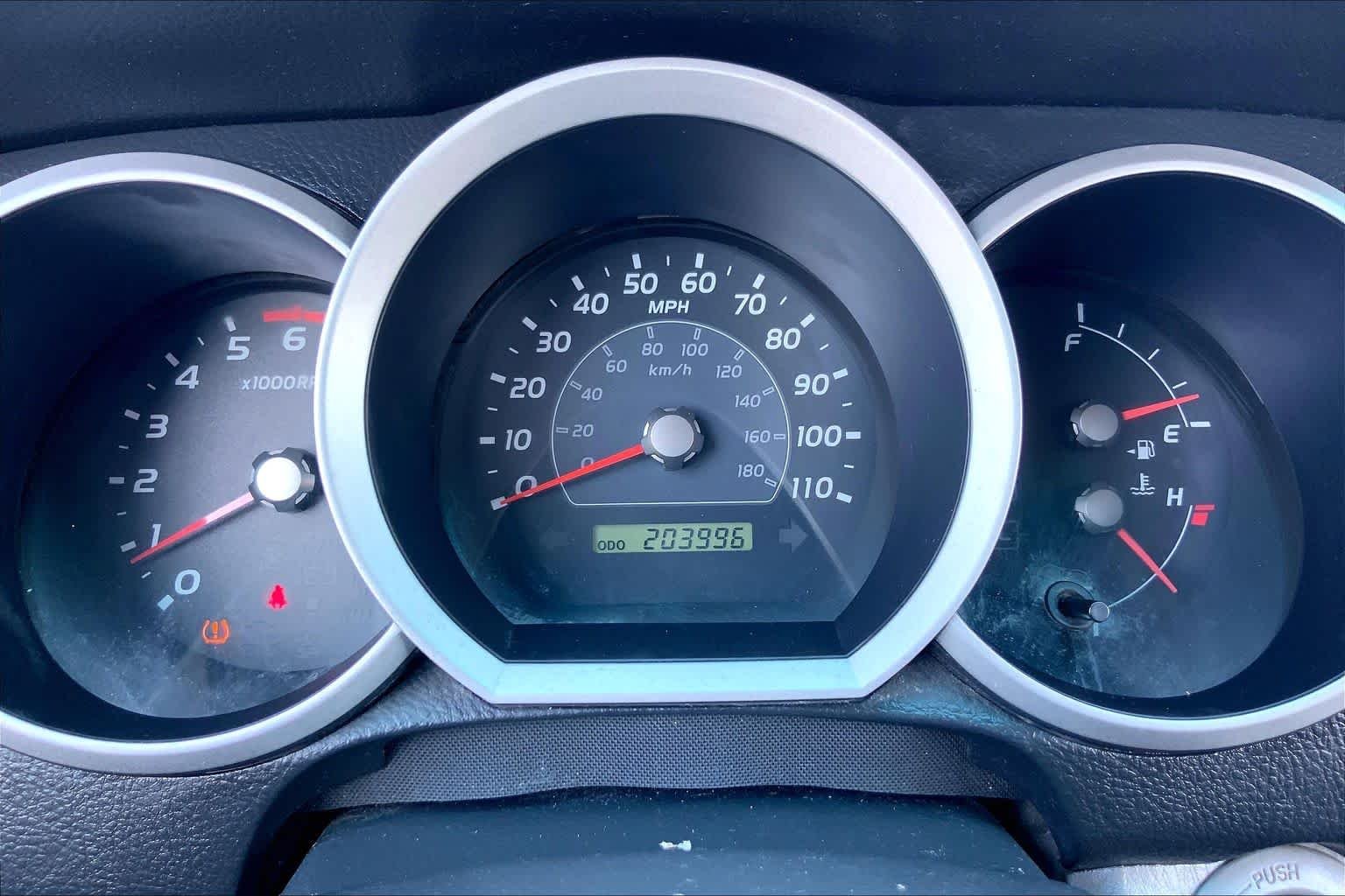 Used 2008 Galactic Gray Mica Toyota SR5 image 24