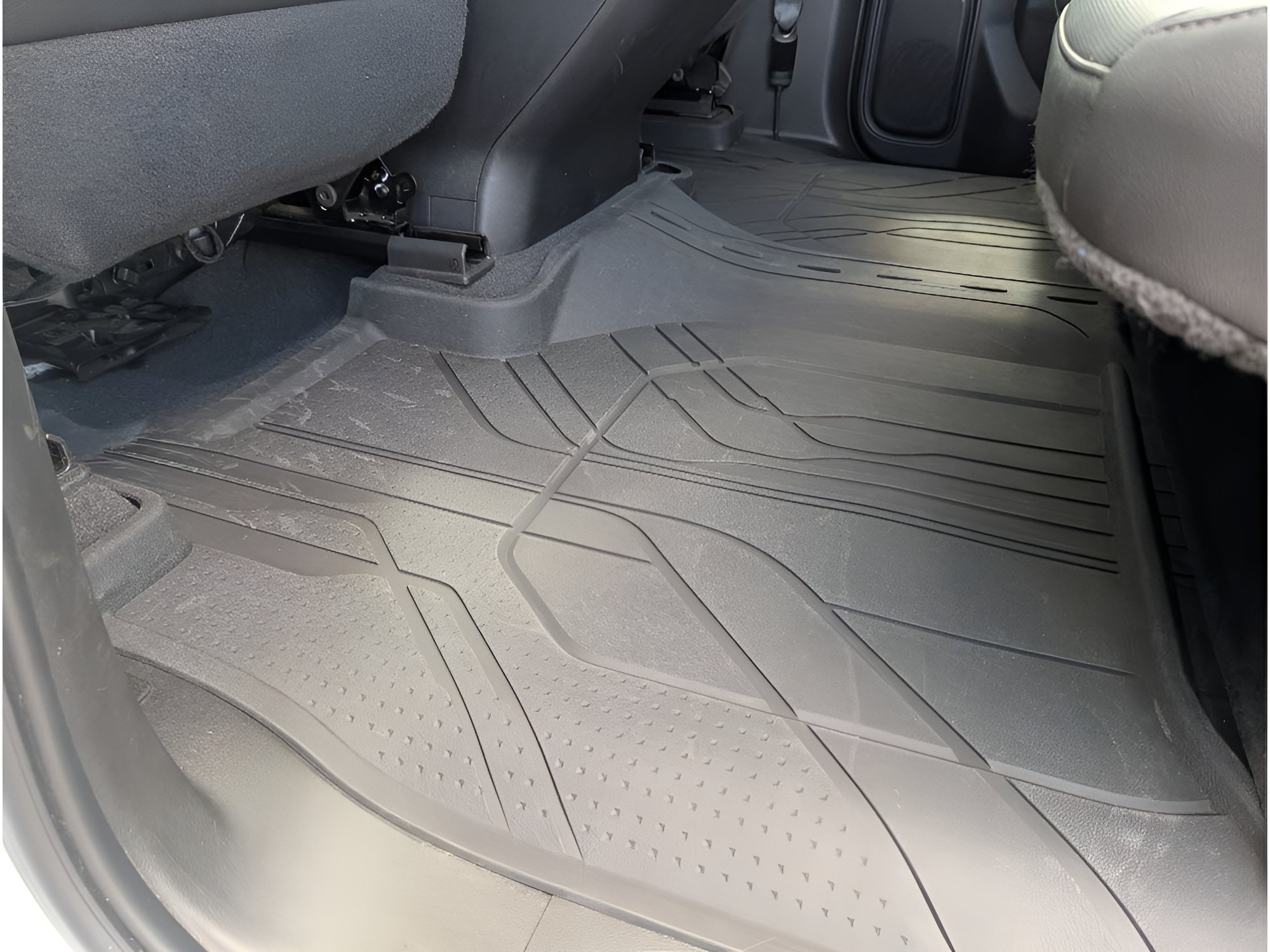 Used 2022 Summit White Chevrolet LTZ image 36