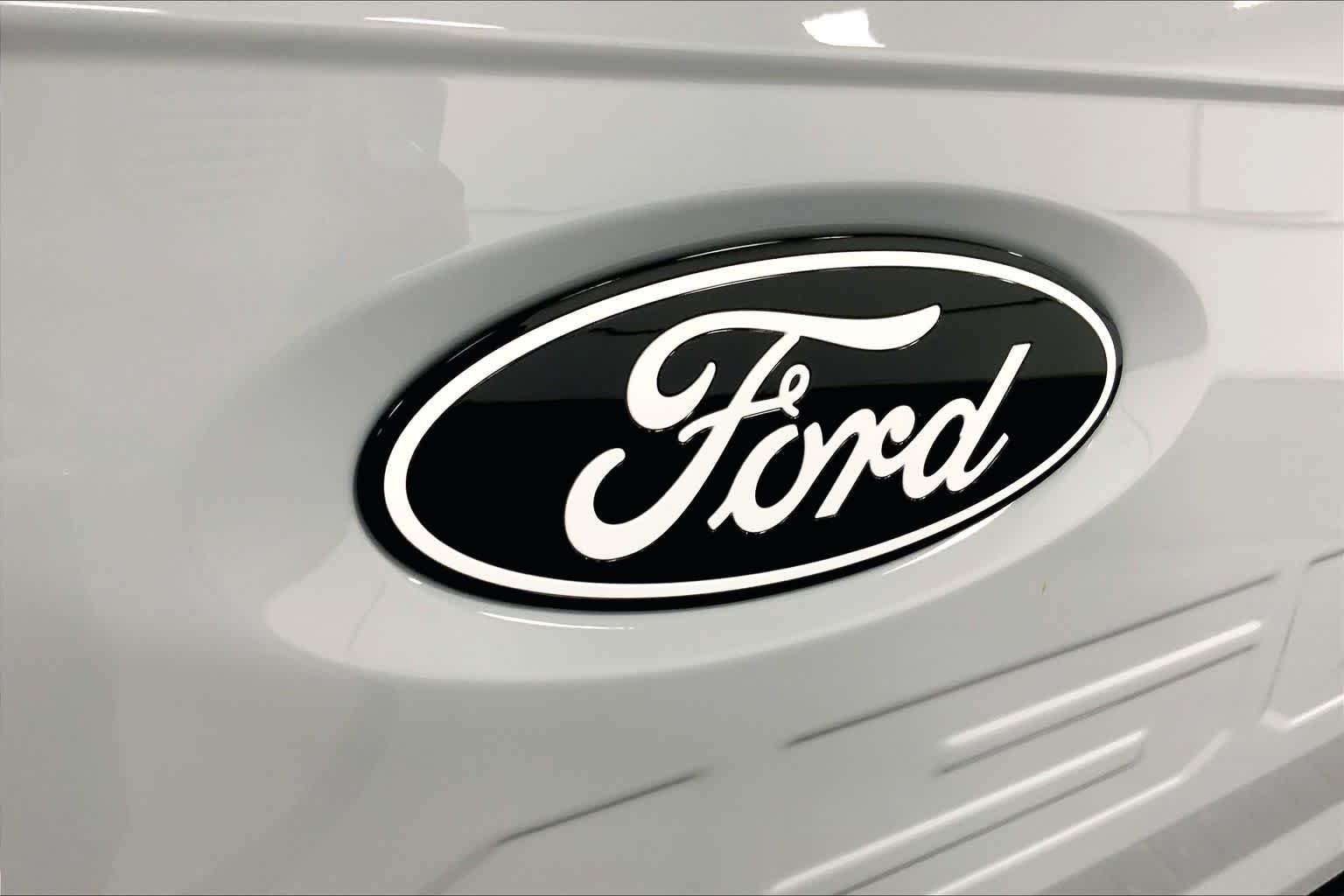 New 2026 Avalanche Ford Lariat® image 11