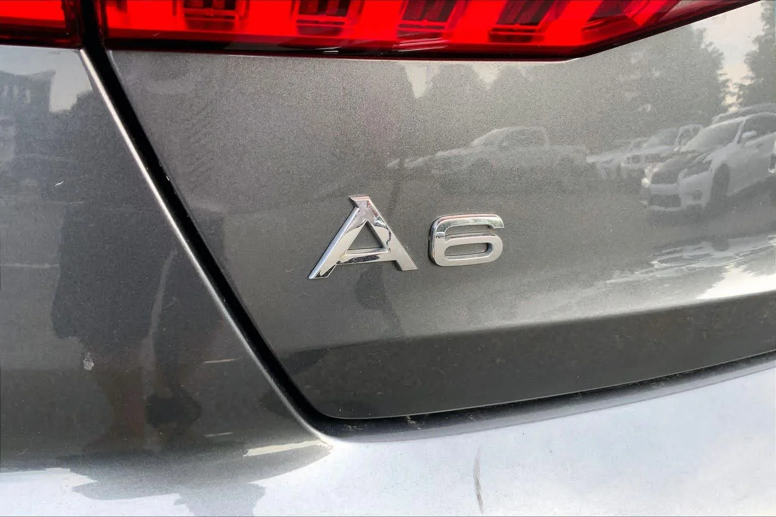 Used 2019 Daytona Gray Pearl Effect Audi Premium Plus image 31