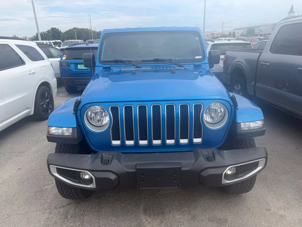 Used 2022 Blue Jeep Unlimited Sahara image 3