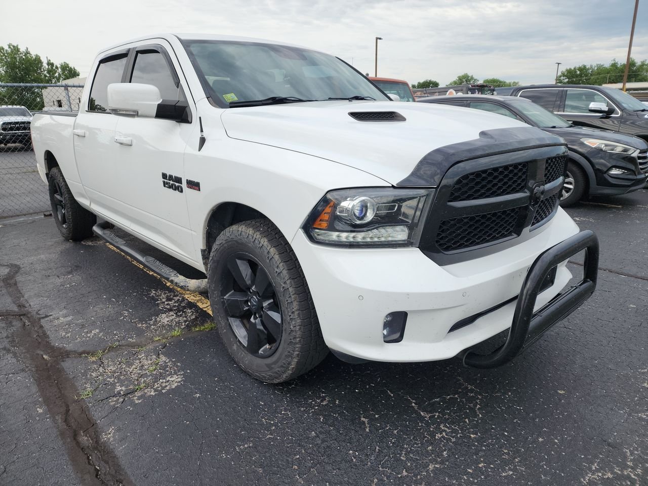 Used 2017 White Ram Night image 1