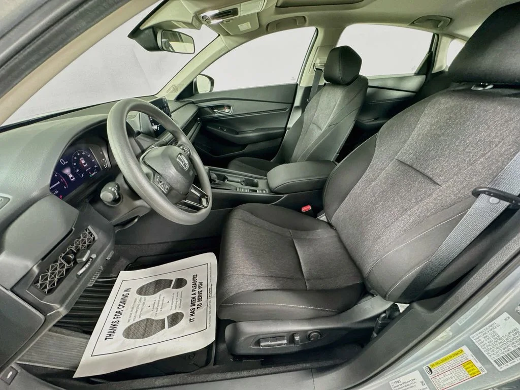 Used 2026 Silver Honda SE image 25