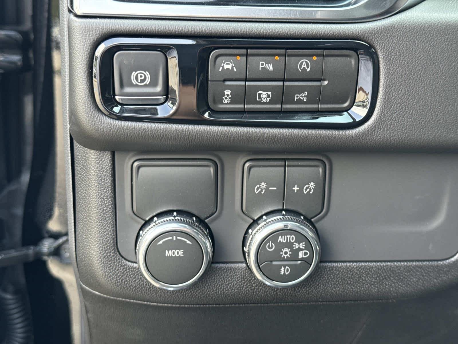 2026 GMC Yukon Elevation - Photo 13