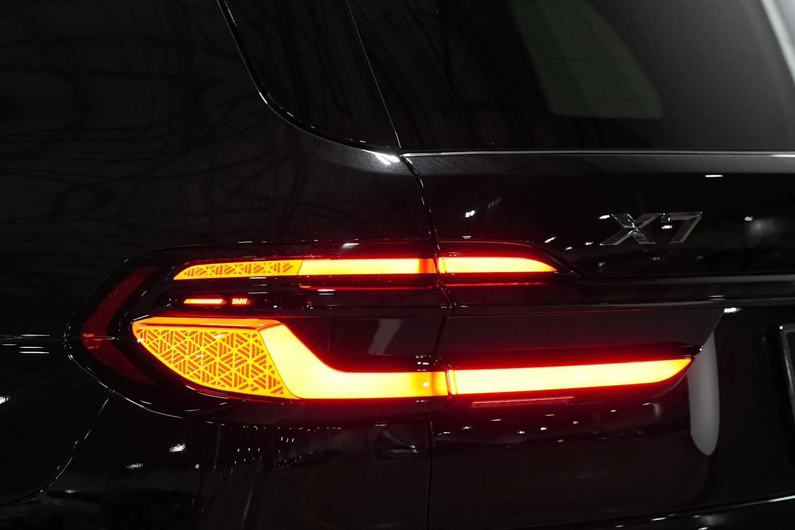 New 2027 Black Sapphire Metallic BMW xDrive40i image 8