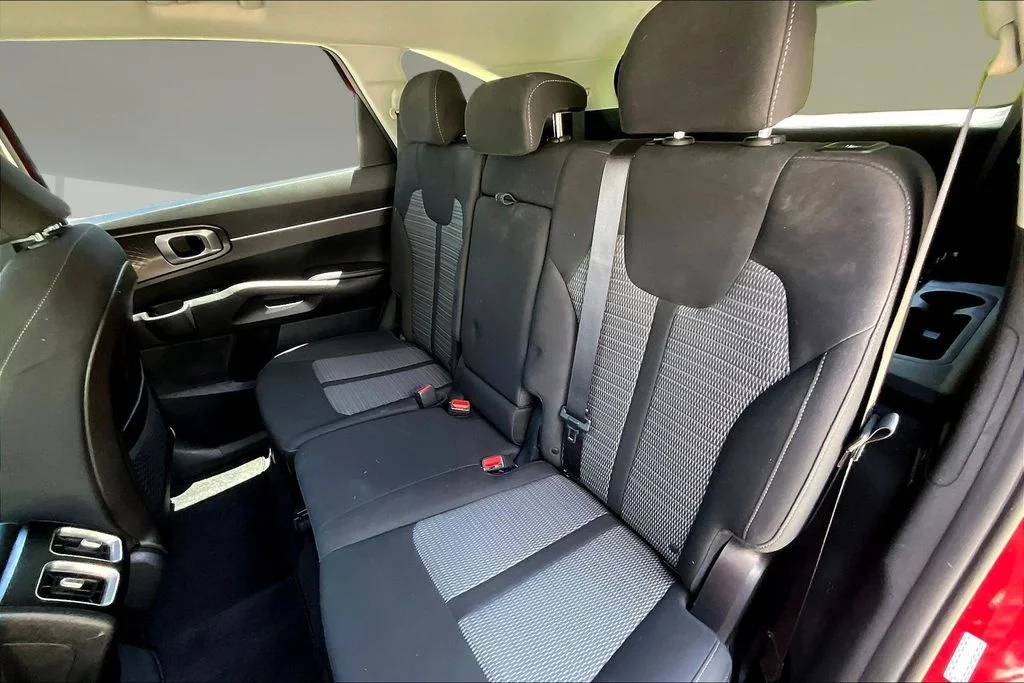 Certified Used 2022 Passion Red Tintcoat Kia LX image 21