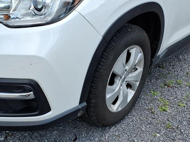 Used 2020 White Subaru Base image 5