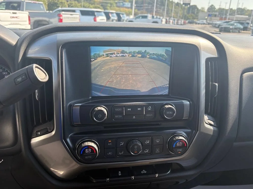 Used 2018 GRAPHITE METALLIC Chevrolet LT image 16