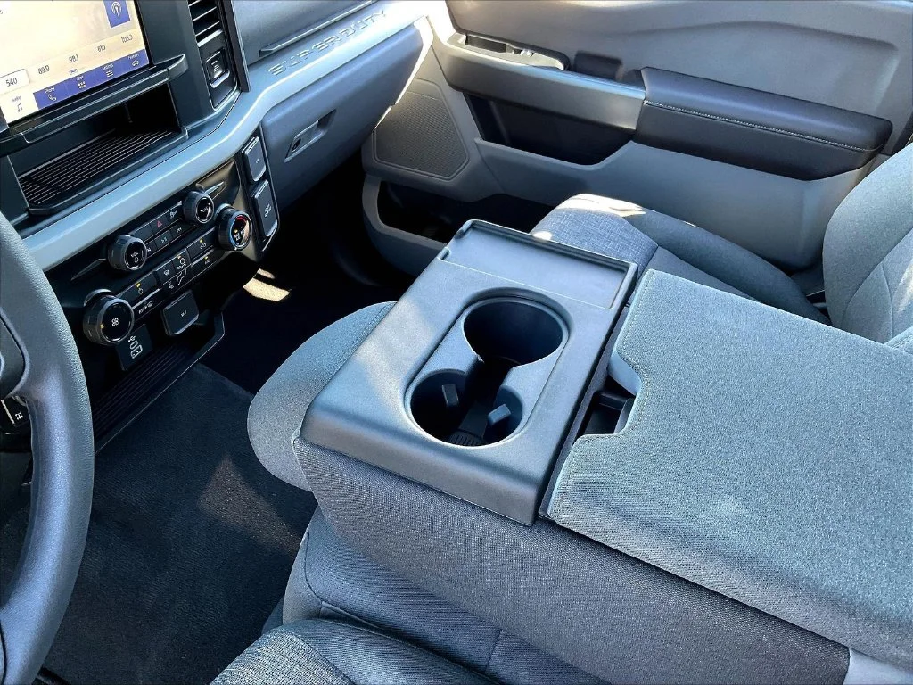 New 2027 Carbonized Gray Metallic Ford F-250® XLT image 29