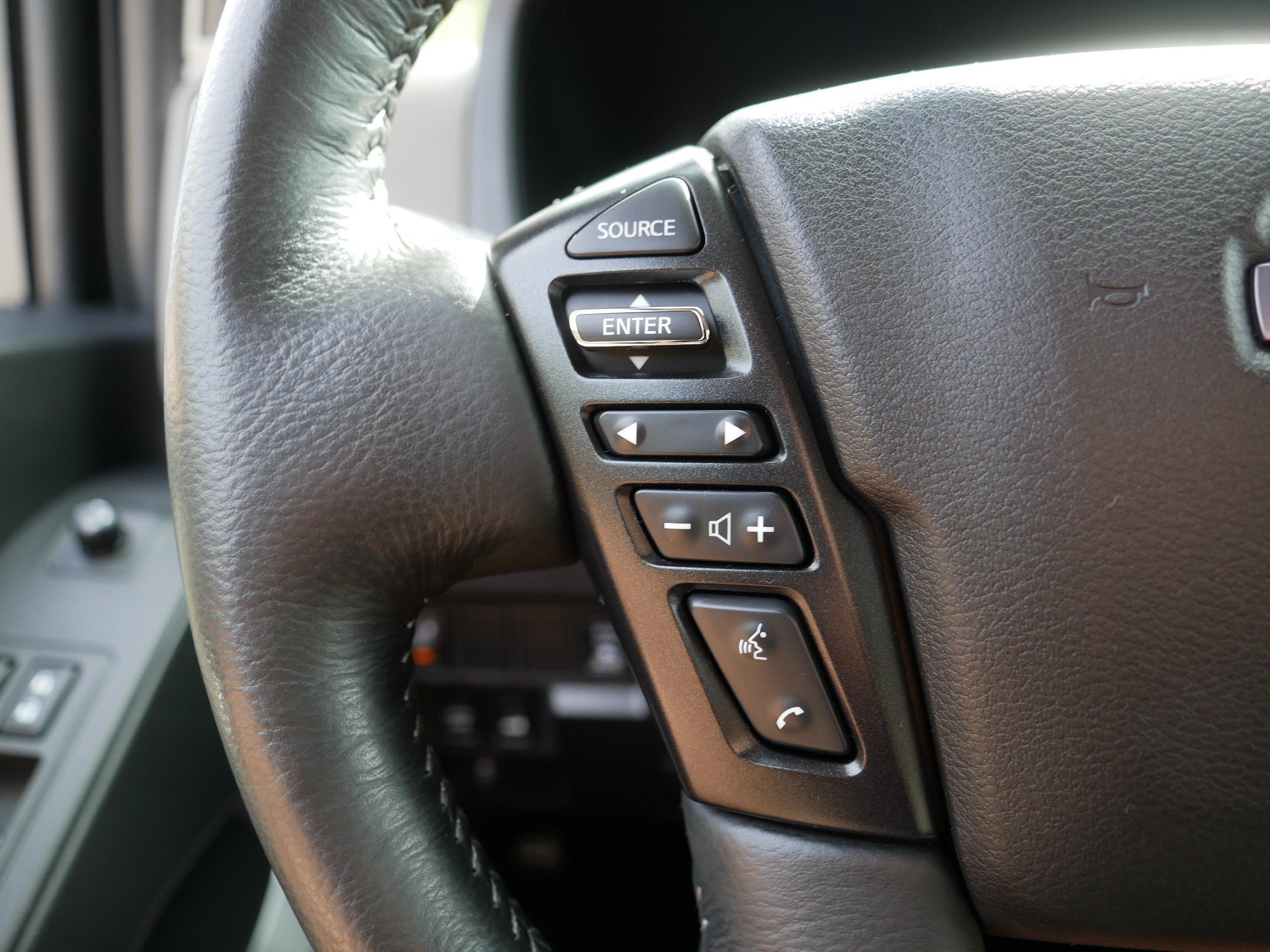 Certified Used 2024 Gun Metallic Nissan SV image 28