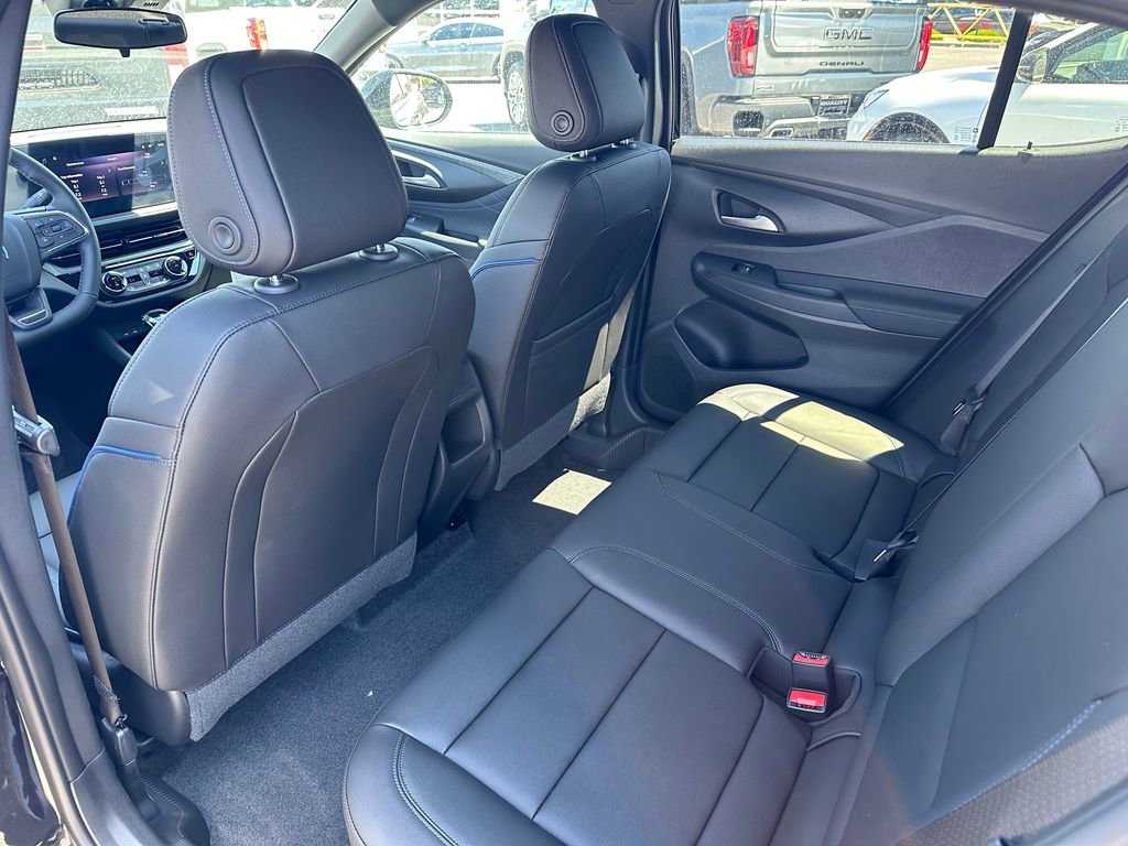 2026 Buick Envista Sport Touring - Photo 8