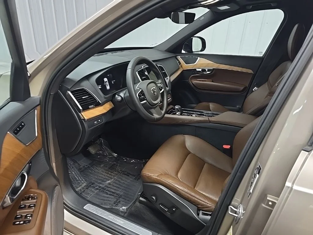 Used 2023 Gray Volvo T8 Plus Dark Theme 7 Passenger image 30