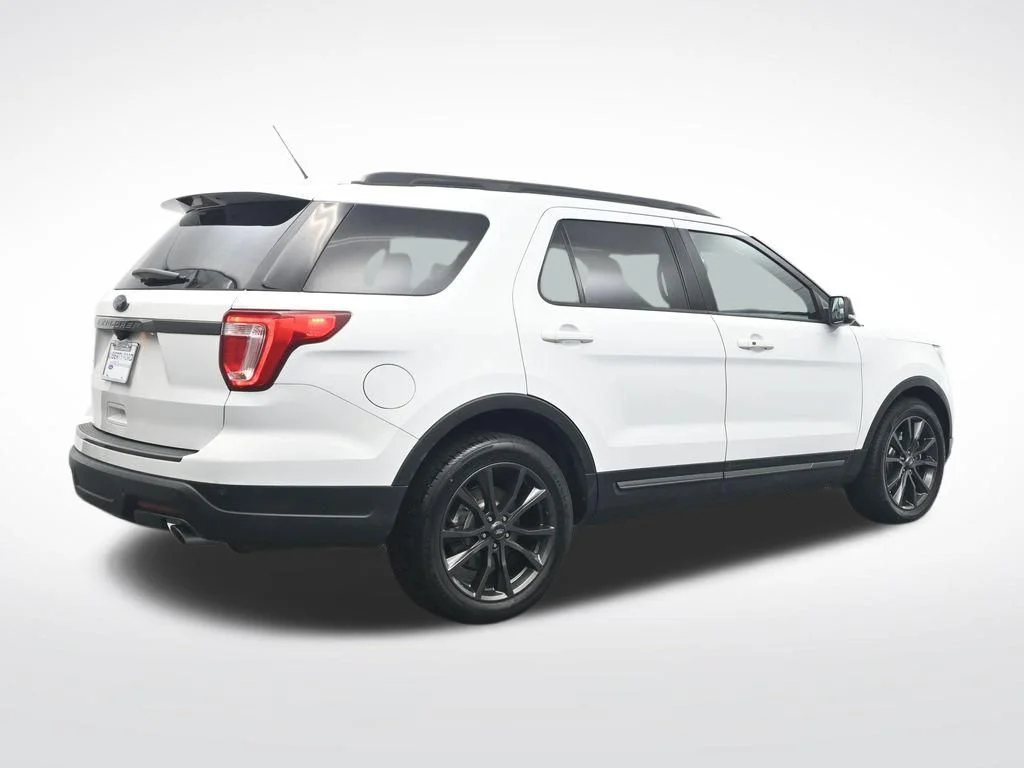 Used 2018 White Ford XLT image 6