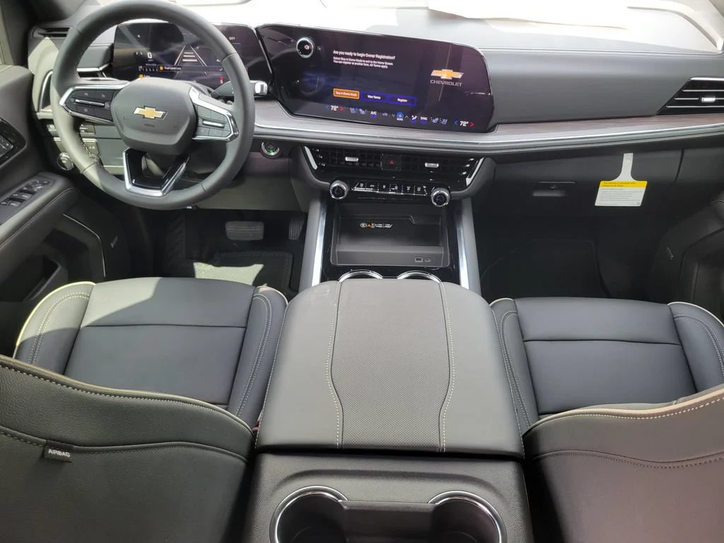 2026 Chevrolet Suburban Premier - Photo 19
