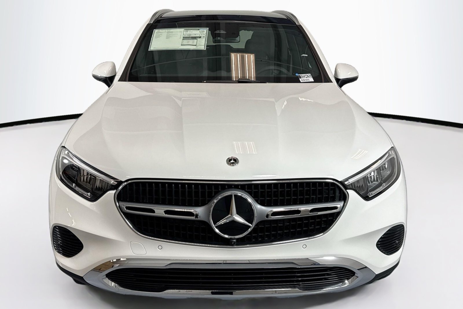 New 2026 Polar White Mercedes-Benz GLC 300 image 2