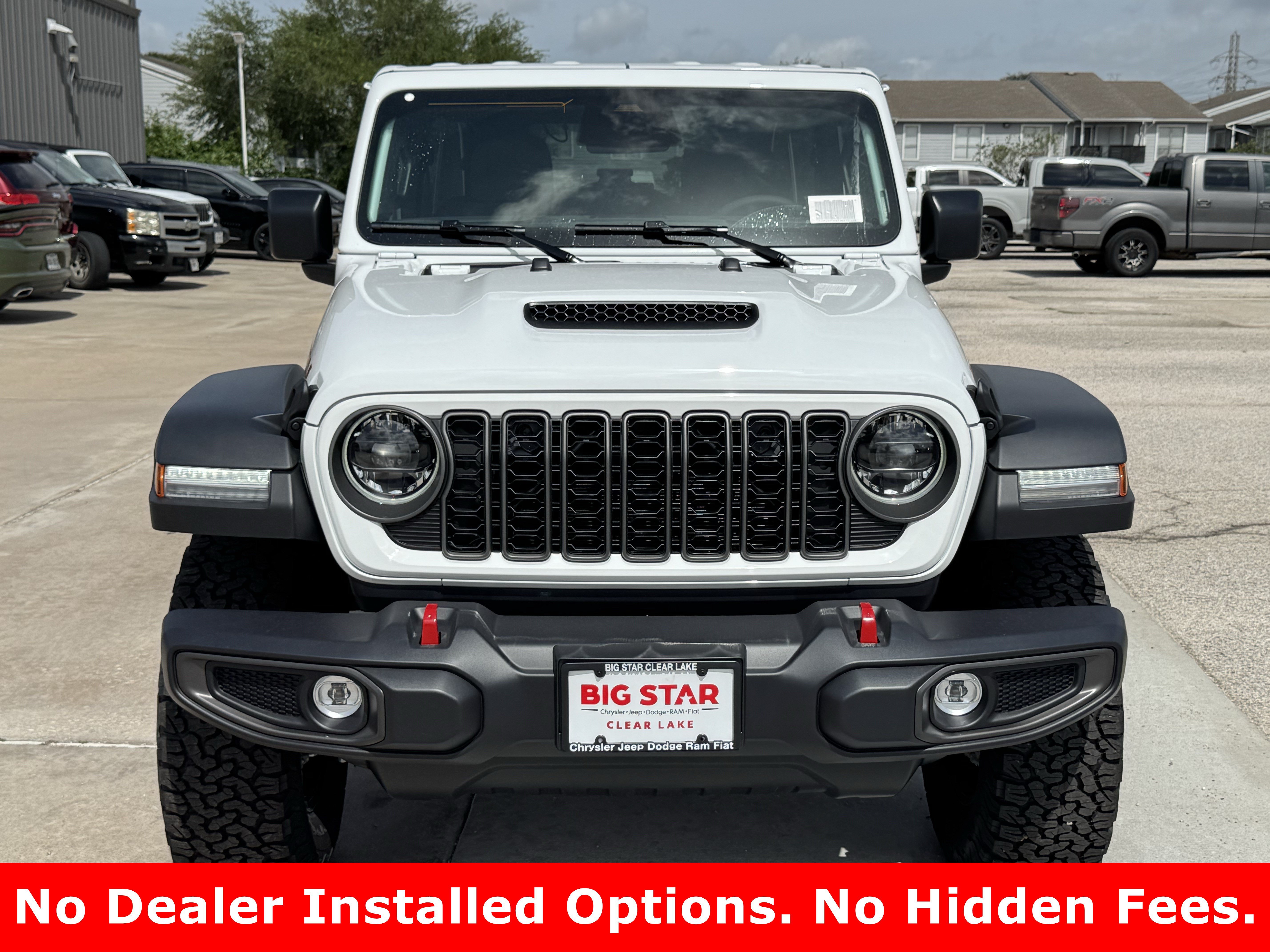 New 2026 Bright White Clear-Coat Exterior Paint Jeep Rubicon image 3